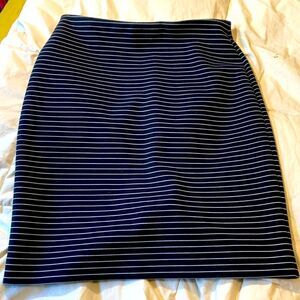 BANANA REPUBLIC, stripped skirt w/liner, medium. Polyester